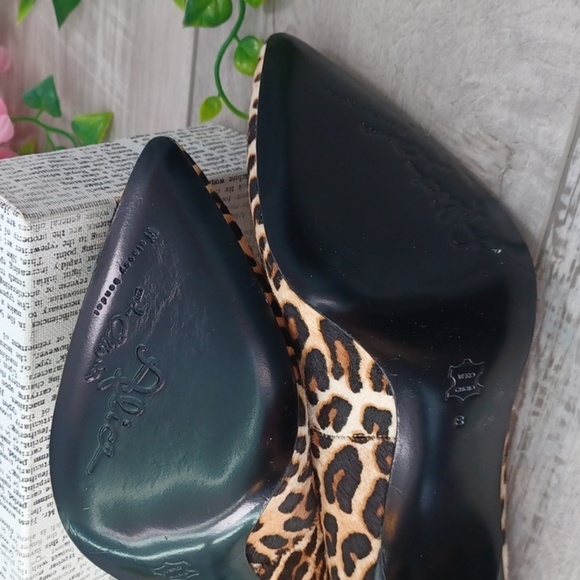 Alice + Olivia Leopard Print Calf Hair Heels - NWOT - Picture 6 of 12